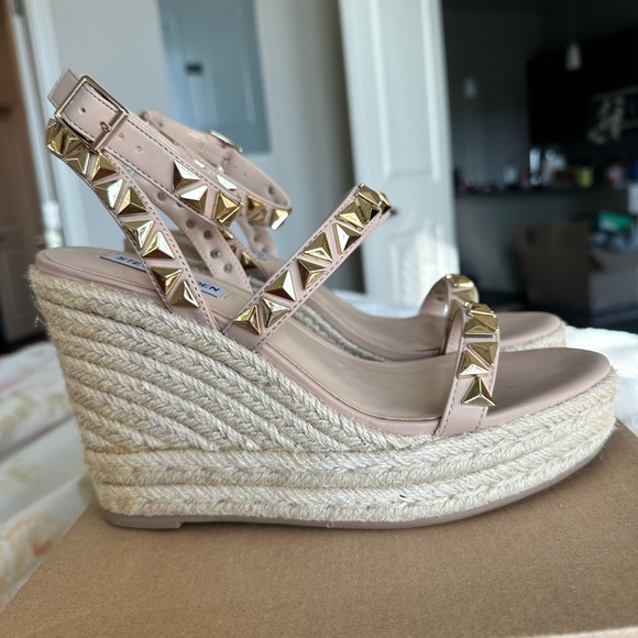 Sessions Tan Wedge - Picture 5 of 6